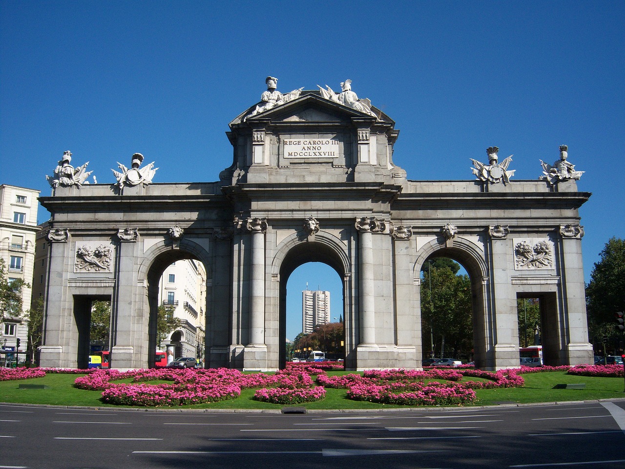 Curiosidades de la Puerta de Alcalá