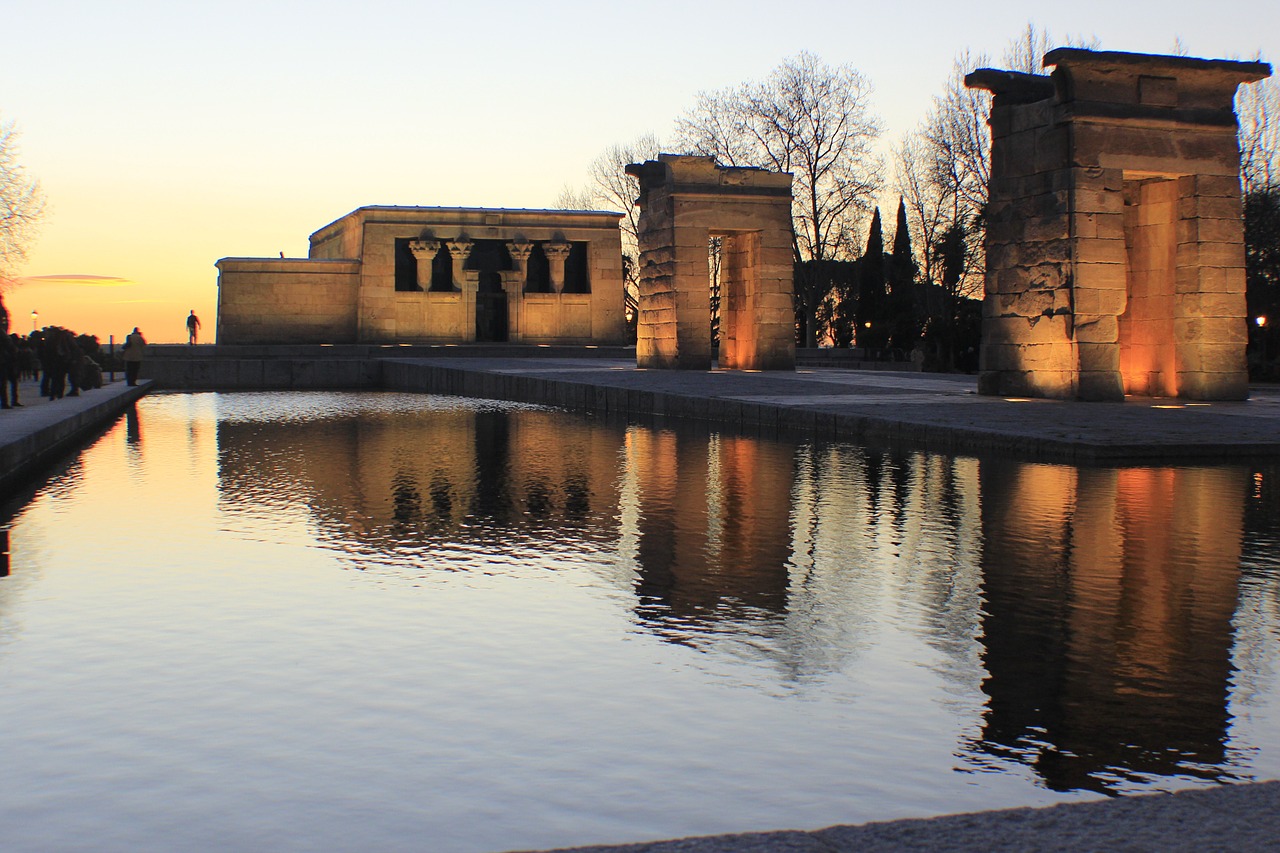 Templo de Debod de Madrid : Visita el maravilloso regalo de Egipto