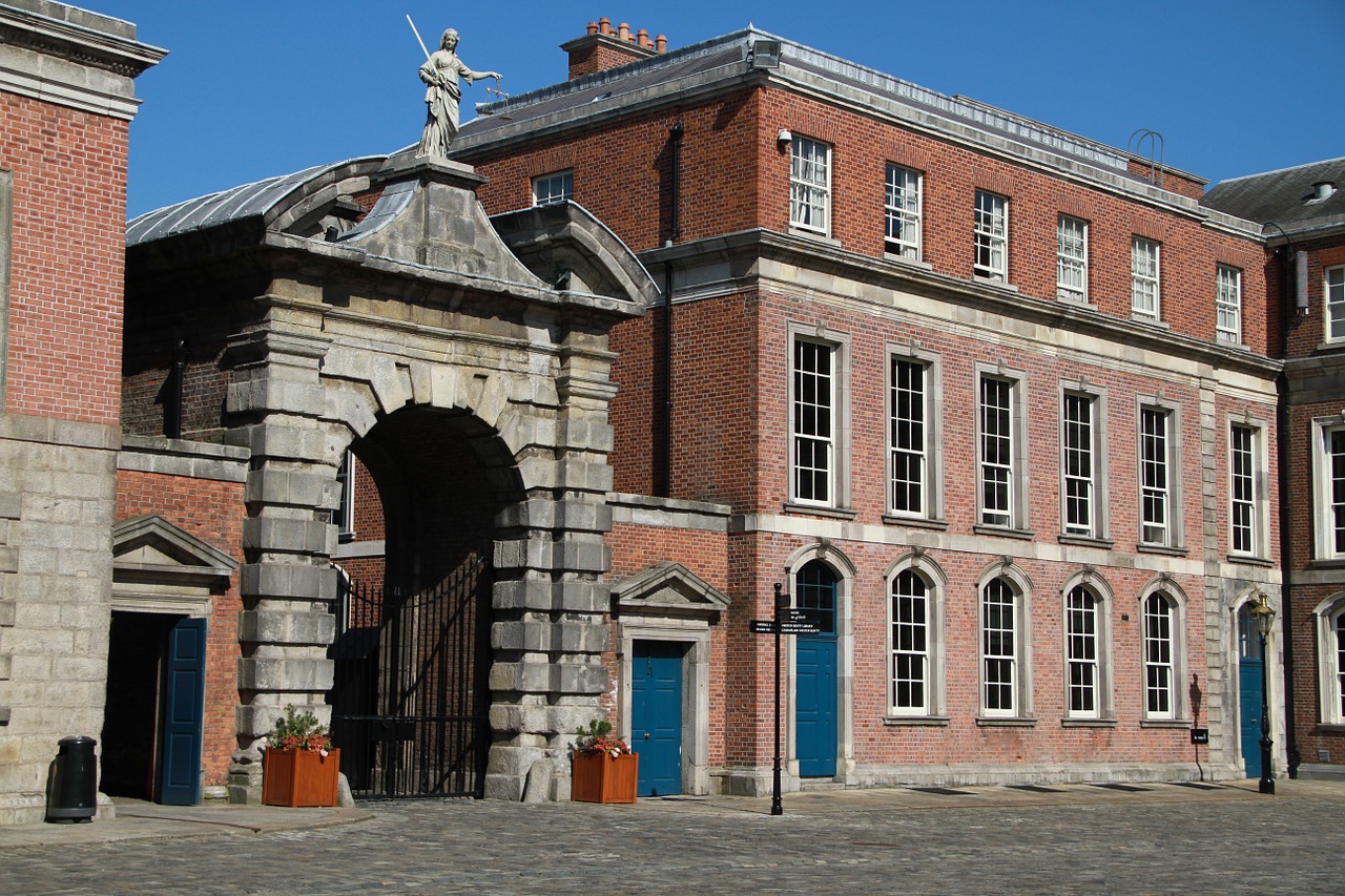 ¿Cómo llegar a la casa castillo de la isla de Dublín