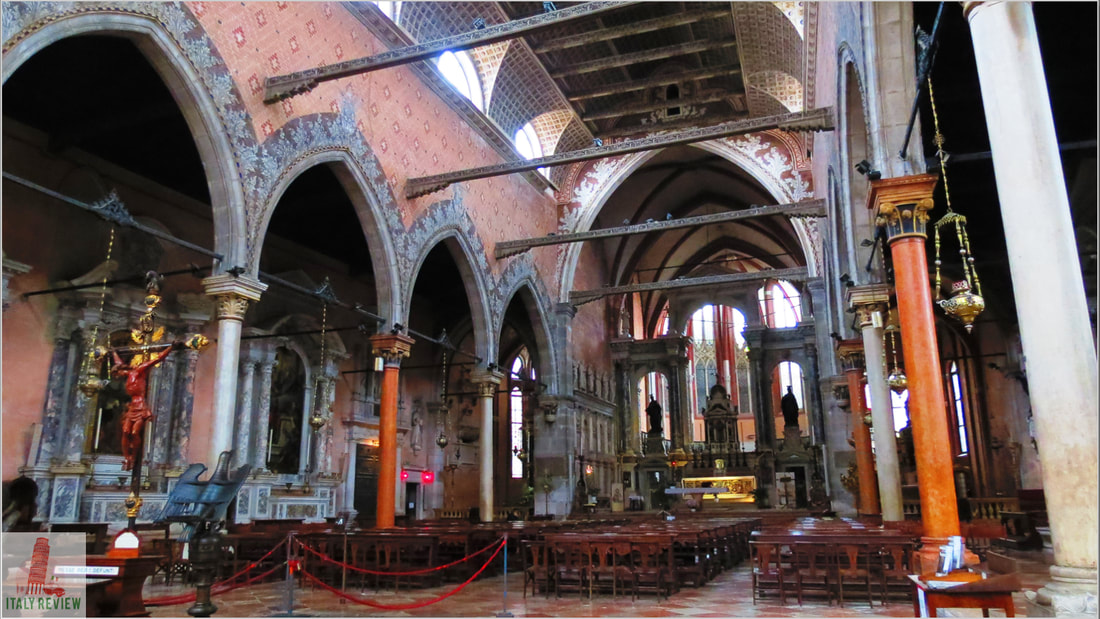 Entrada para la Iglesia