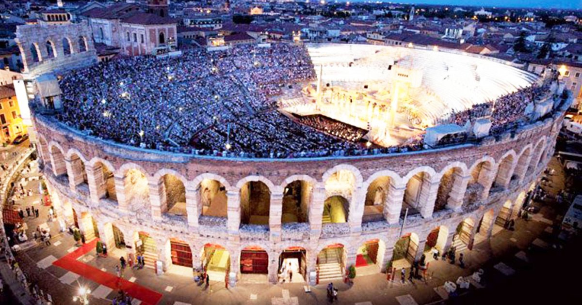 Historia de la Arena de Verona