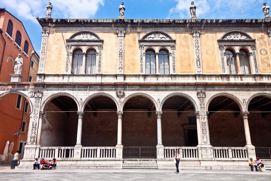 Horarios y precio de entrada