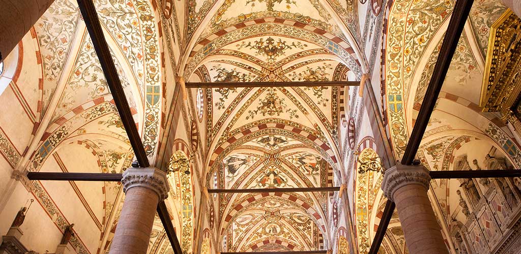 Interior de la Iglesia Santa Anastasia