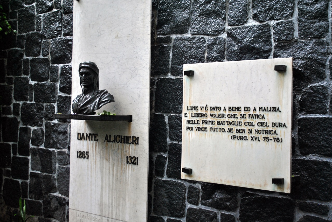 La estatua de Dante